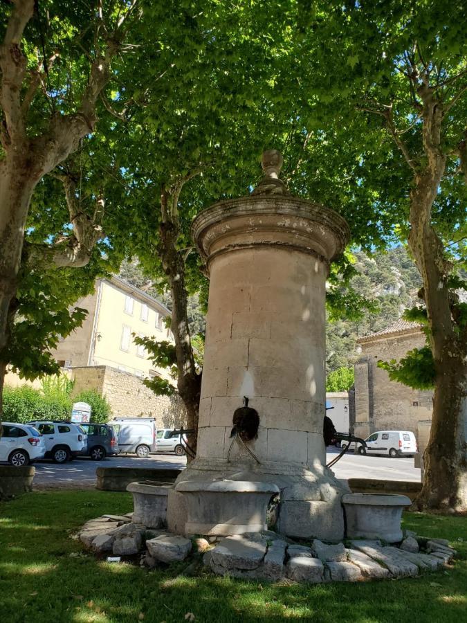 L'Oliveraie Robion en Luberon Buitenkant foto