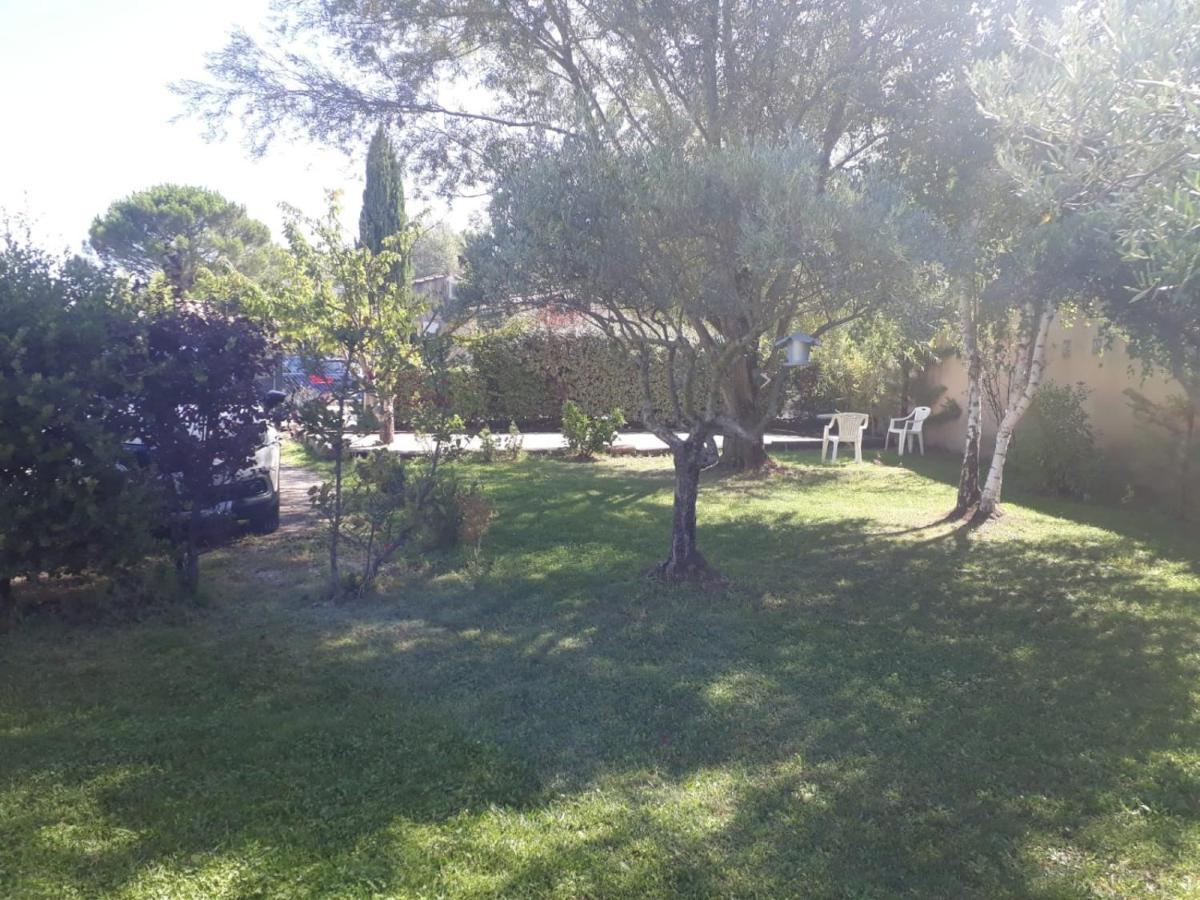 L'Oliveraie Robion en Luberon Buitenkant foto